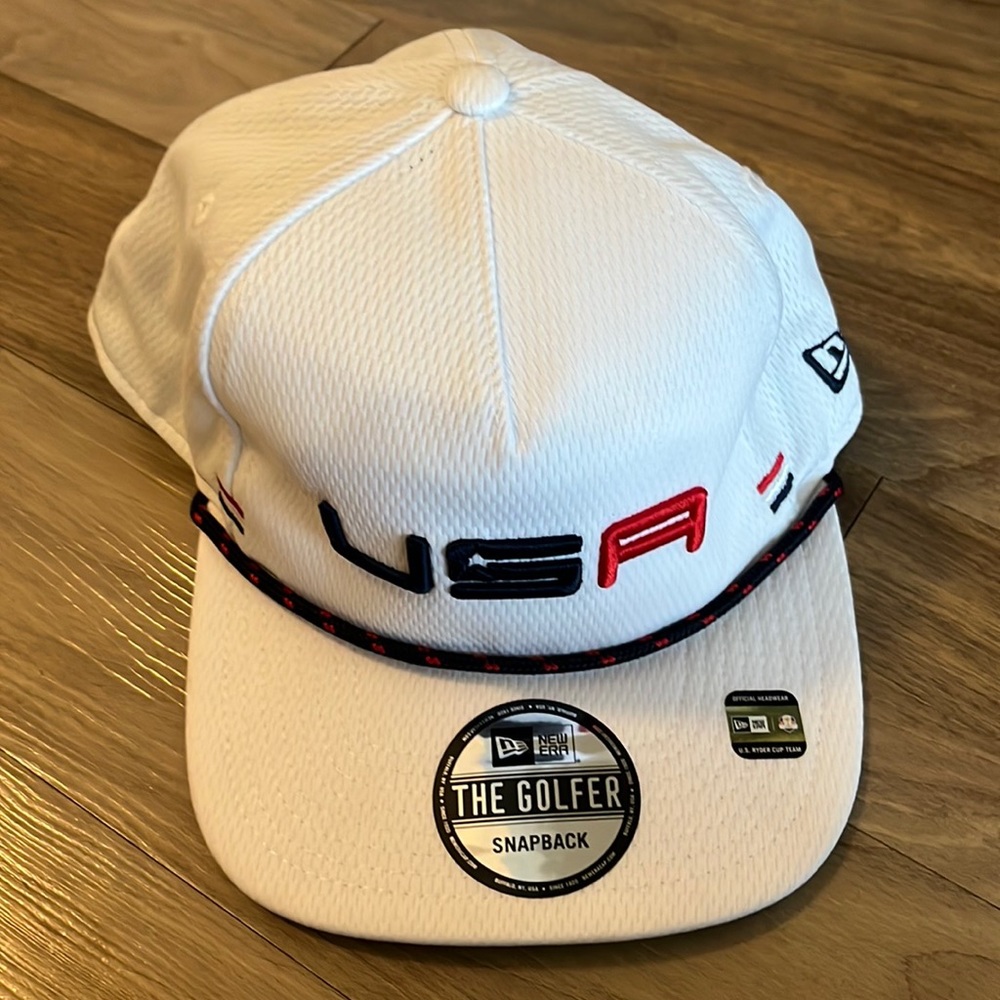 BNWT New Era USA hat